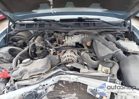 2005 Mercury Grand Marquis Ls/Lse из США, поврежденный, VIN 2MEFM75W85X669256